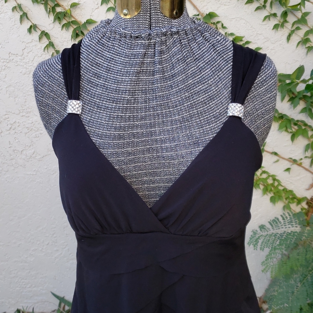 HOLIDAY  DRESS - Picture 3 of 8
